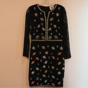 Vicky and Lucas Black embroidered MIDI Dress sz Medium